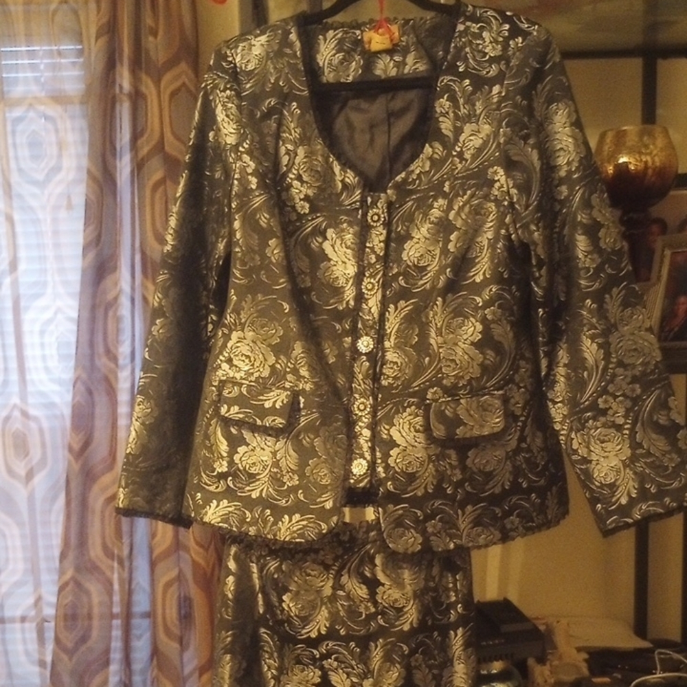 Midnight Velvet Black and Silver Floral Ensemble